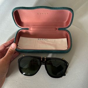 Vintage Gucci flip up aviator sunglasses